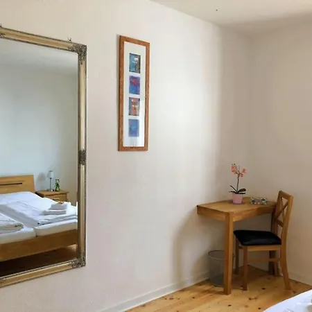 Schwanennest * 摩泽尔河畔的泽尔