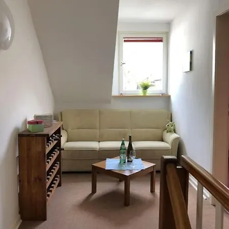 Schwanennest * 摩泽尔河畔的泽尔